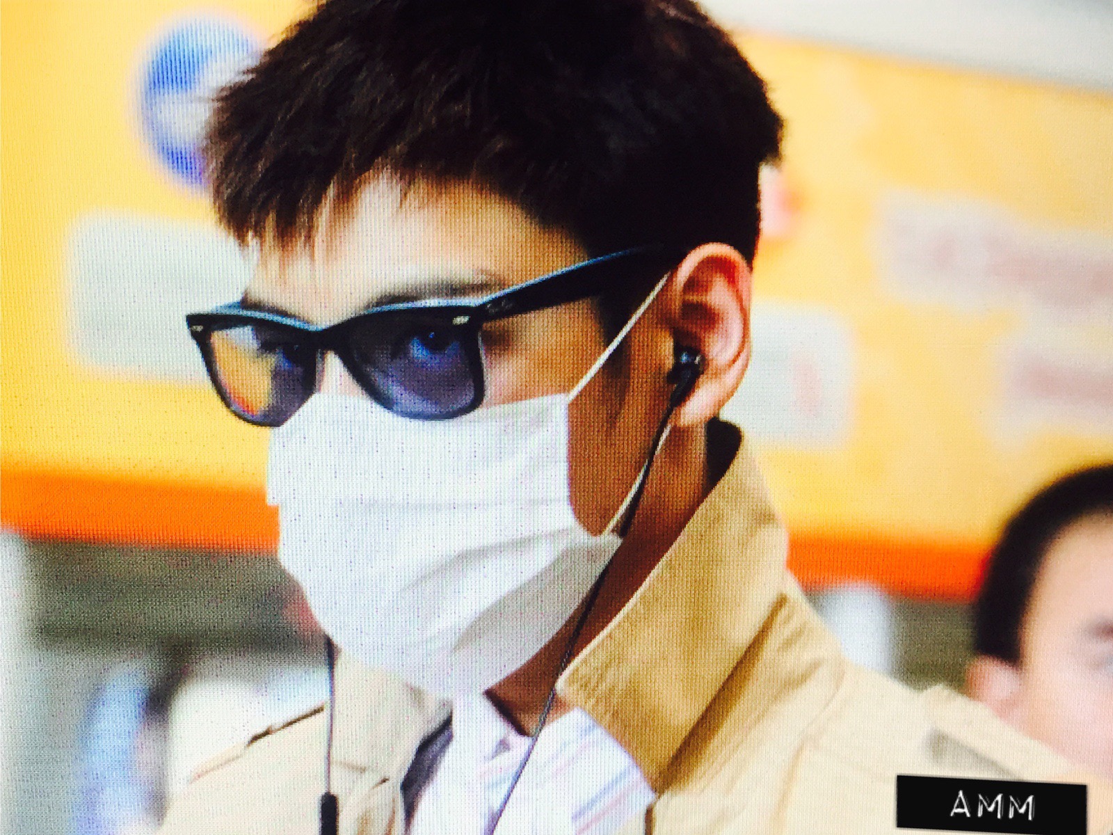 BIGBANG - Beijing Airport - 05jun2015 - TOP - Cammcm - 02.jpg