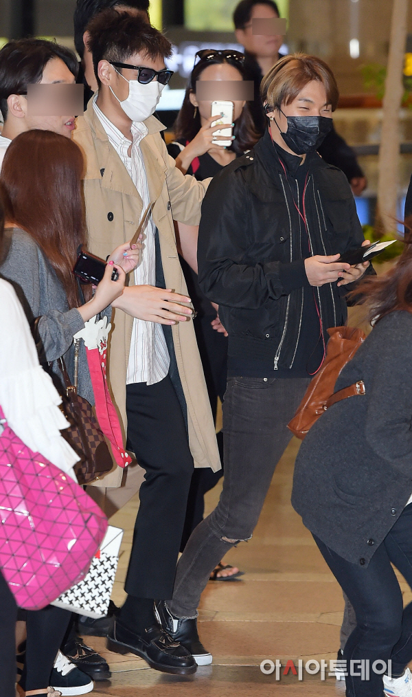 BIGBANG Gimpo Airport to Beijing PRESS 2015-06-05 006.jpg