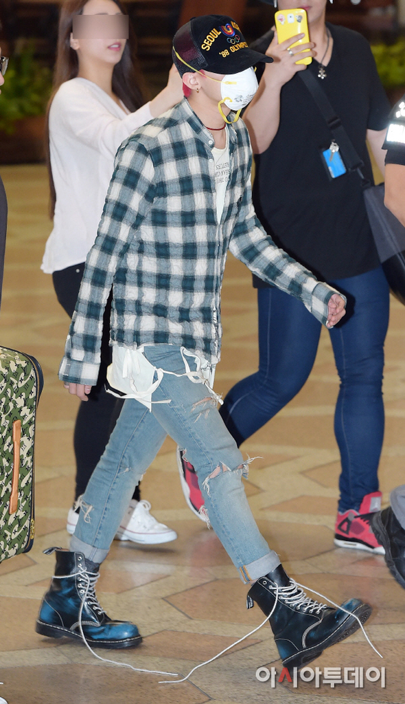 BIGBANG Gimpo Airport to Beijing PRESS 2015-06-05 011.jpg