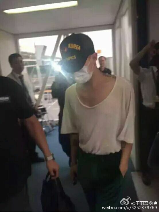 BIGBANG arrival Wuhan 2015-06-26 002.jpg