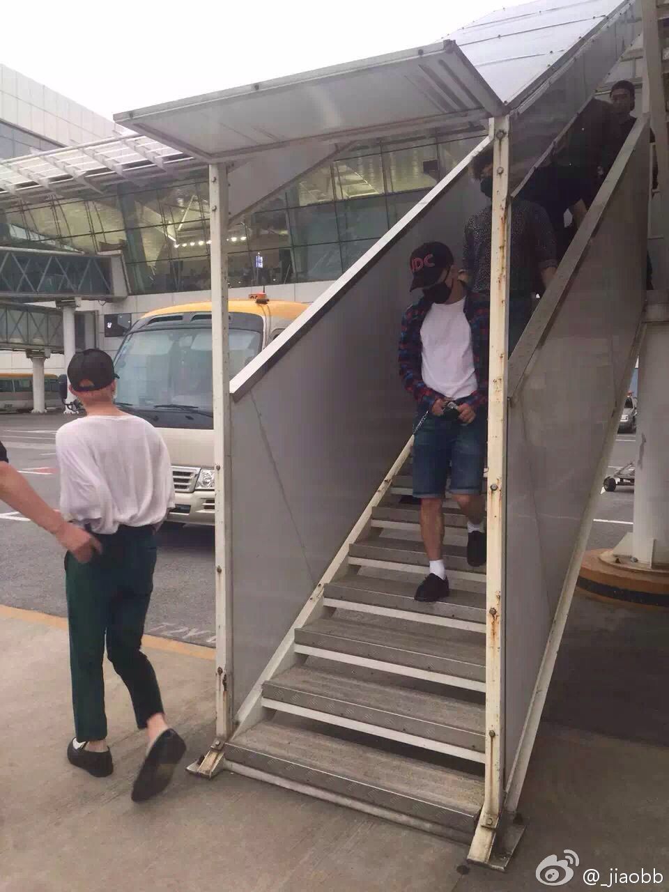 BIGBANG arrival Wuhan 2015-06-26 009.jpg
