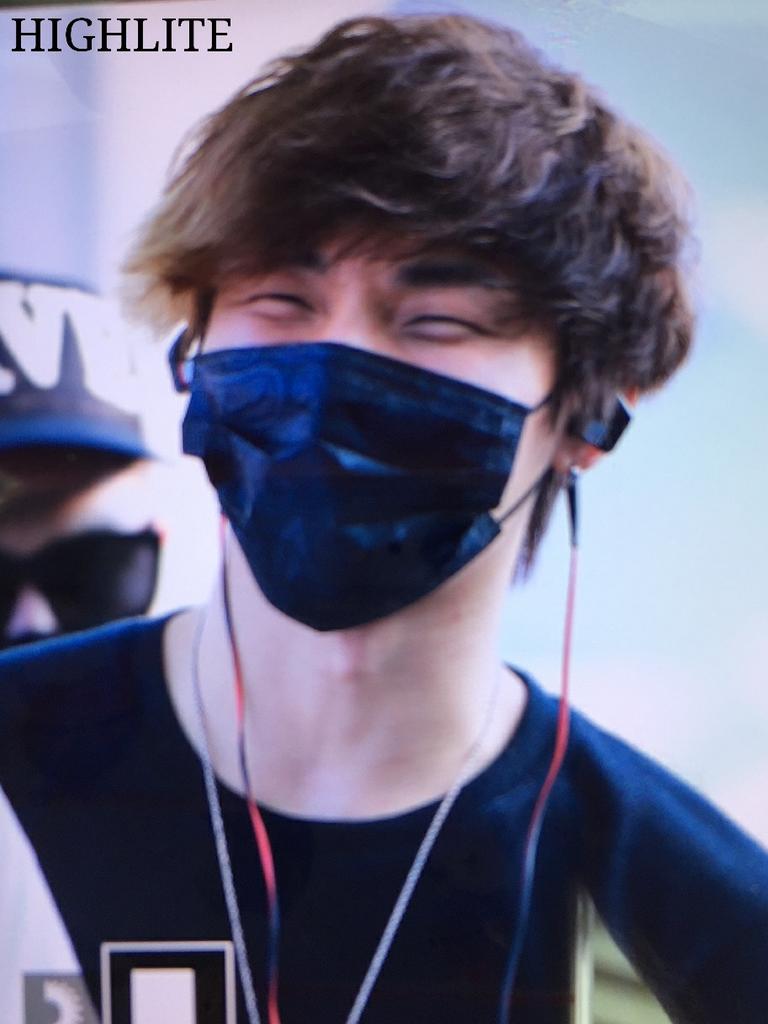 YB Dae departure Seoul to Bangkok 2015-07-10 050.jpg
