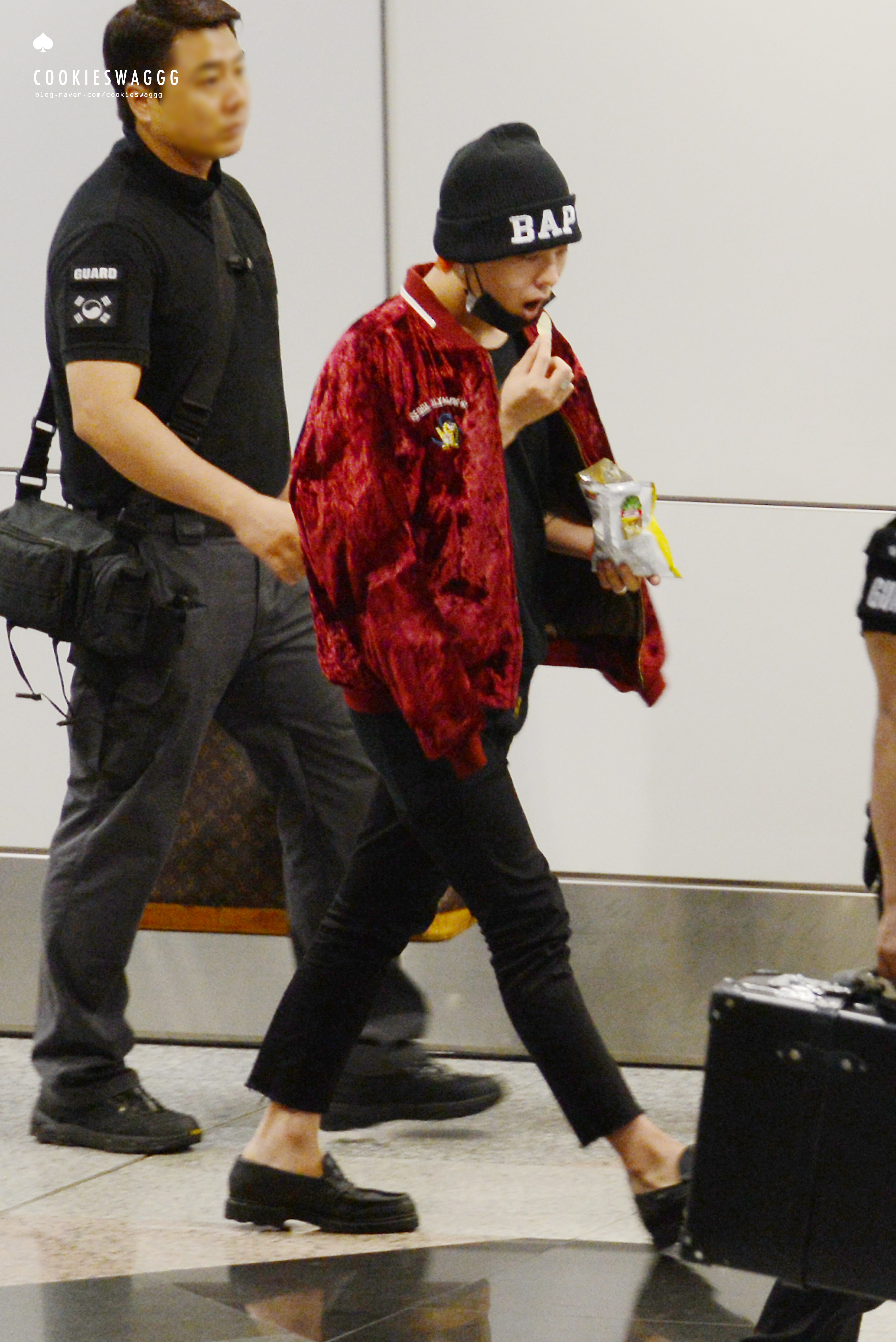 BIGBANG - Malaysia Airport - 25jul2015 - cookieswaggg - 22.jpg