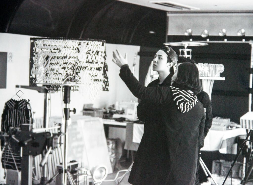 G-Dragon PEACEMINUSONE Book Scans Just For BB 002.jpg