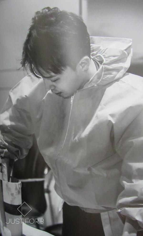 G-Dragon PEACEMINUSONE Book Scans Just For BB 008.jpg
