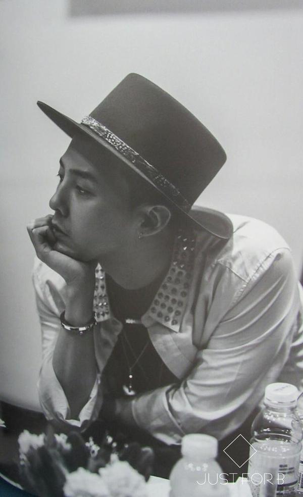 G-Dragon PEACEMINUSONE Book Scans Just For BB 010.jpg