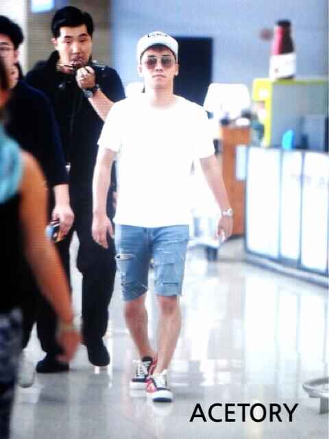 BIGBANG - Incheon Airport - 07aug2015 - Acetory - 02.jpg
