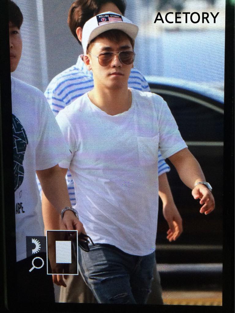 BIGBANG - Incheon Airport - 07aug2015 - Acetory - 05.jpg