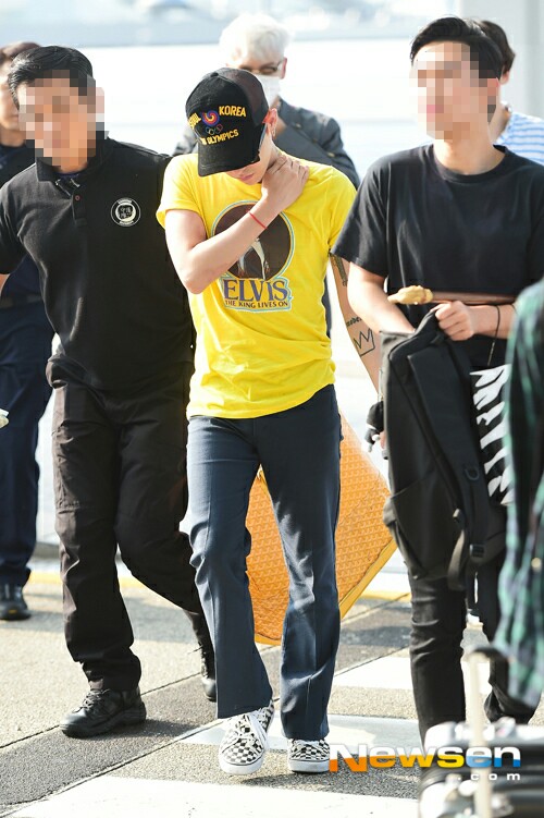 BIGBANG - Incheon Airport - 07aug2015 - Newsen - 07.jpg