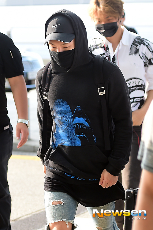 BIGBANG - Incheon Airport - 07aug2015 - Newsen - 13.jpg
