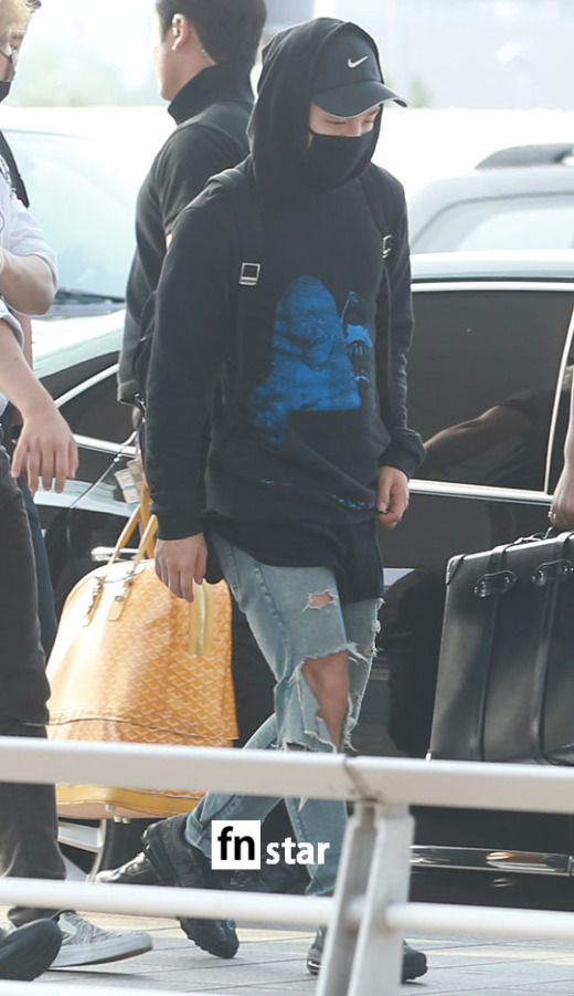 BIGBANG - Incheon Airport - 07aug2015 - fnstar - 05.jpg