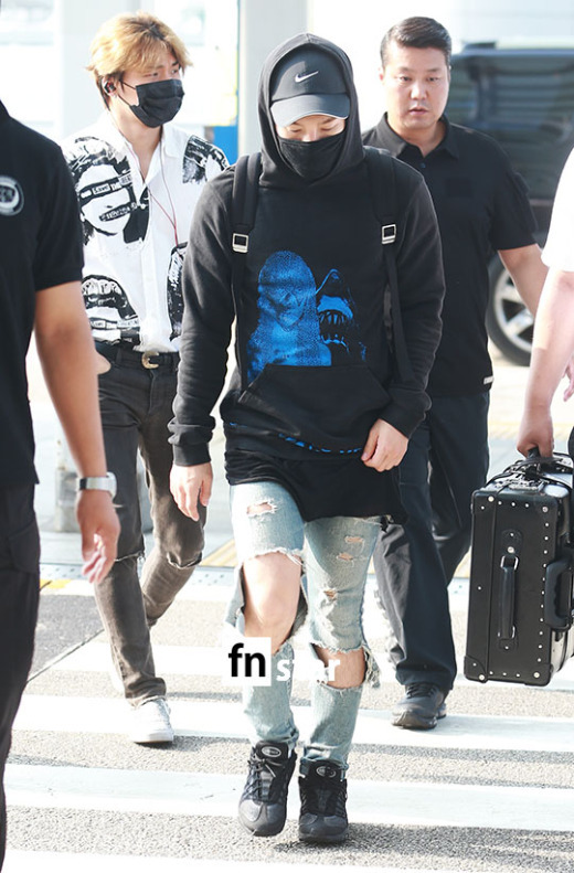 BIGBANG - Incheon Airport - 07aug2015 - fnstar - 06.jpg