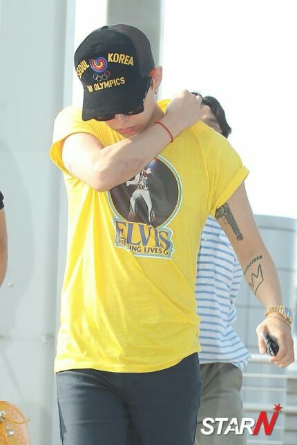 BIGBANG - Incheon Airport - 07aug2015 - starN - 01.jpg