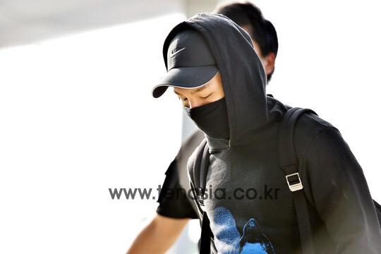 BIGBANG - Incheon Airport - 07aug2015 - tenasia - 13.jpg
