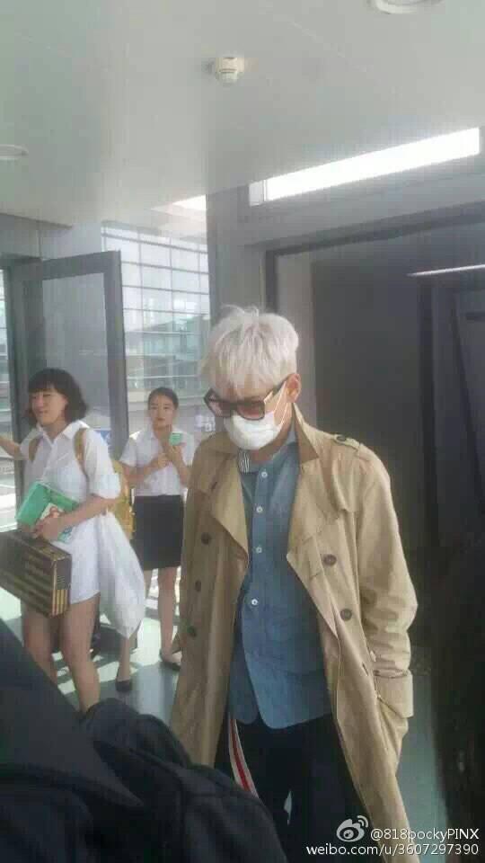 BIGBANG arrival Nanjing 2015-08-08 008.jpg