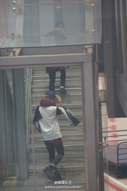 BIGBANG Departure Chengdu to Shanghai to Seoul 2015-08-15 (4).jpg