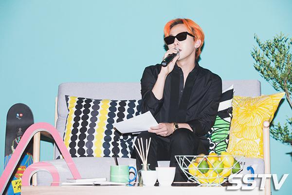 G-Dragon AirBNB Press Conference 2015-08-20 Seoul aaDesignMuseum (15).jpg