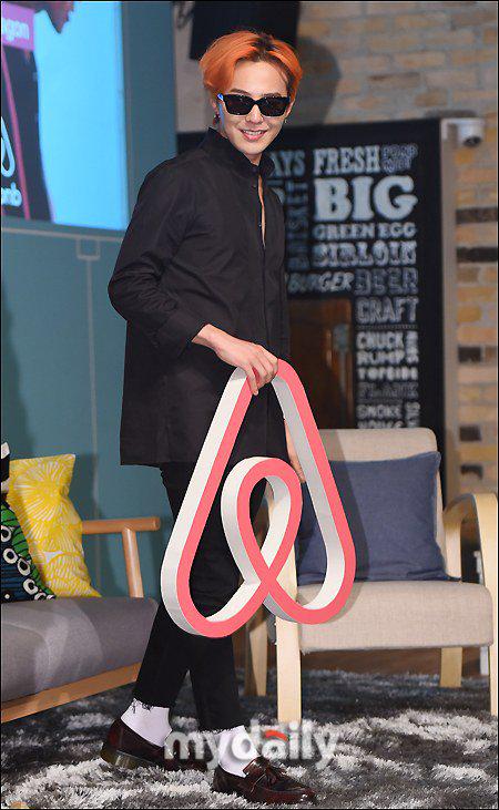 G-Dragon AirBNB Press Conference 2015-08-20 Seoul aaDesignMuseum (22).jpg
