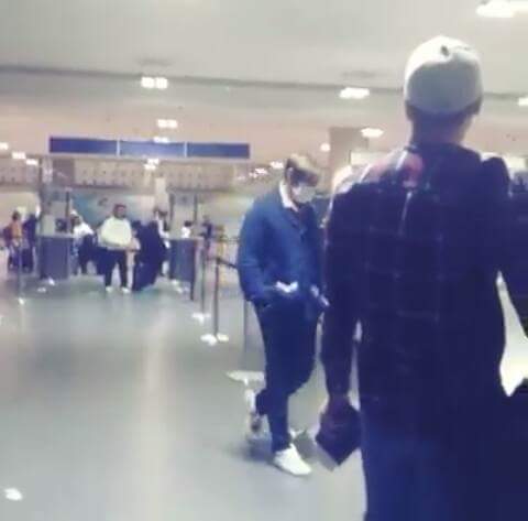 BIGBANG arrival Mexico 2015-10-07 (9).jpg