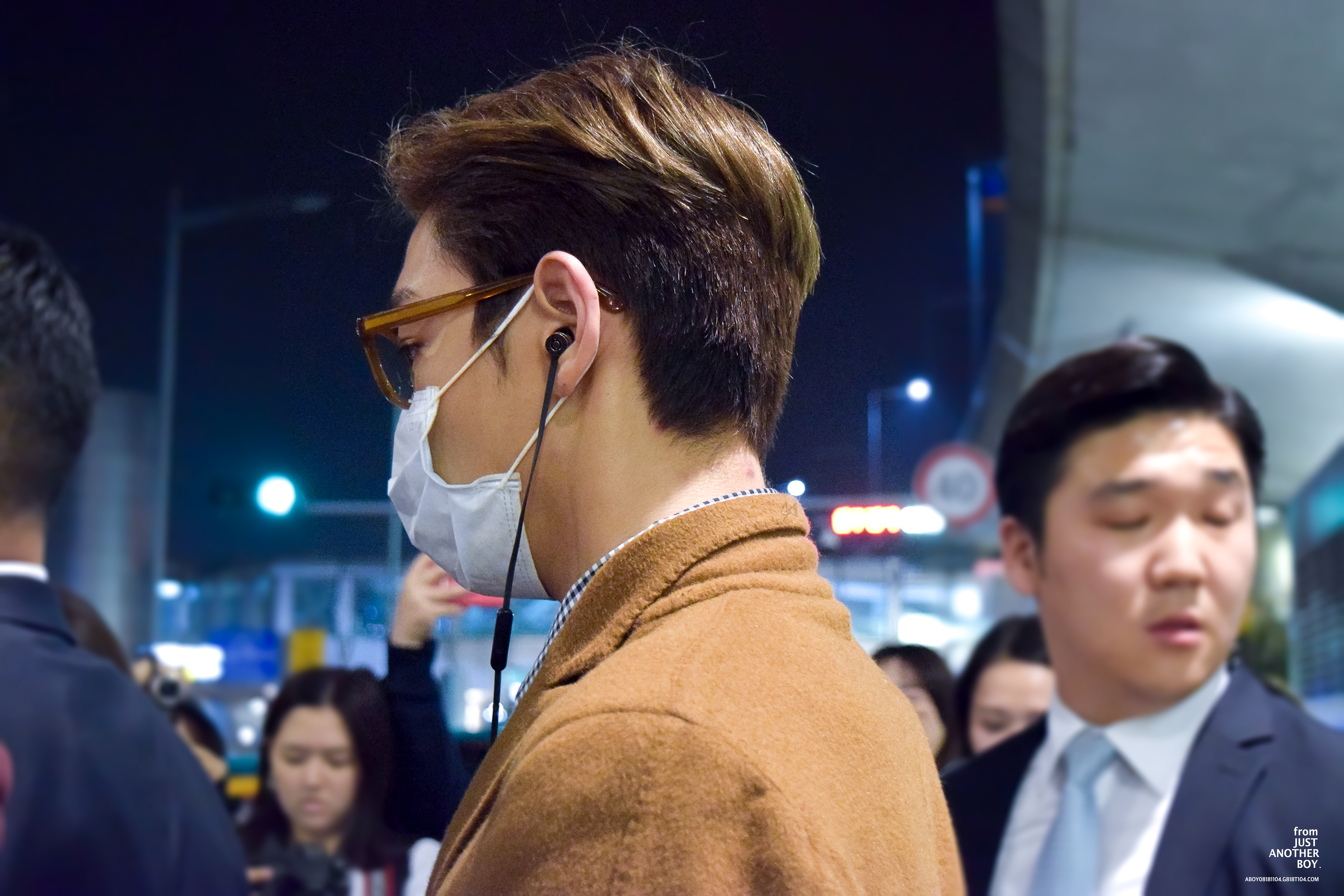 TOP - Incheon Airport - 06nov2015 - justanotherboytg - 03.jpg