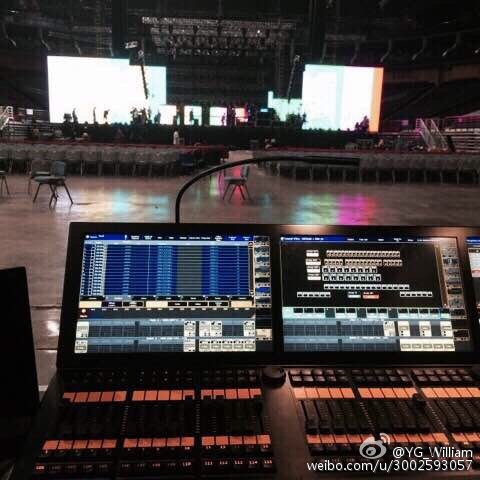 YG_William Stage Impressions Guangzhou 05.jpg