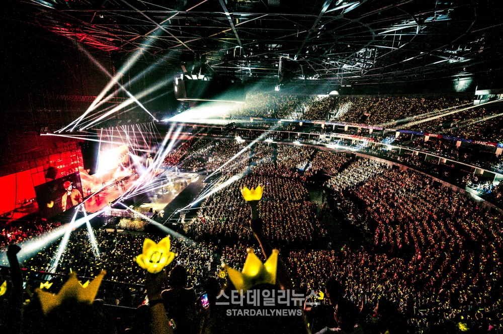 BIGBANG Shanghai Press June 2015 013.jpg