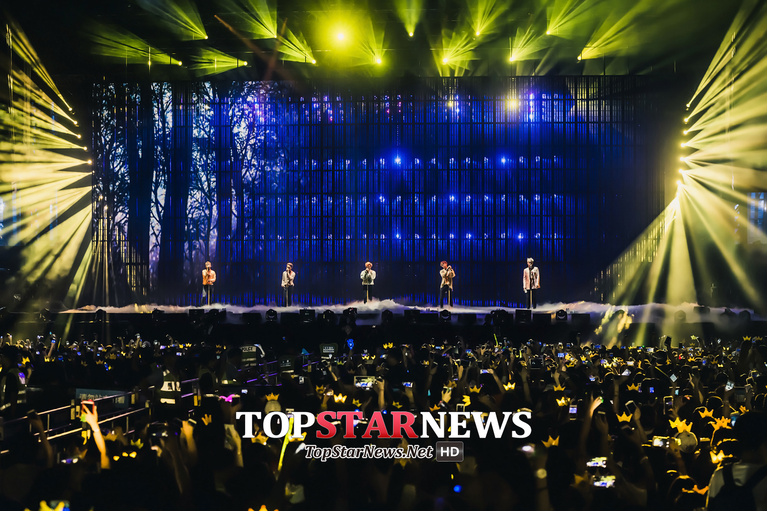 BIGBANG - Made Tour 2015 - Hangzhou - 25aug2015 - TopStarNews - 02.jpg