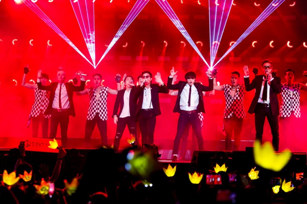 BIGBANG Rolling Stone NY review 2015-10-12 (2).jpg