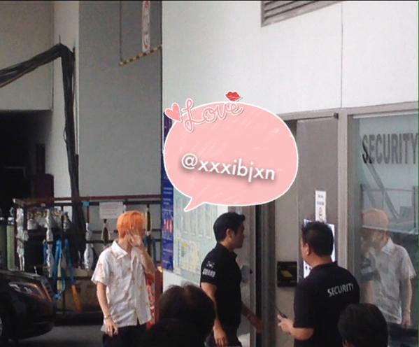 BIGBANG Singapore Day 2 ARRIVAL 2015-07-19 001.jpg