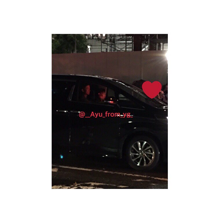 TOP spotted in town 2016-08-29 (1)