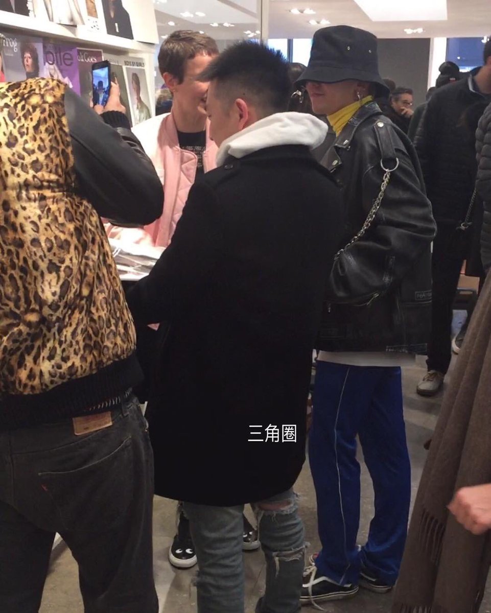 g-dragon-at-collettes-paris-2016-12-06-3