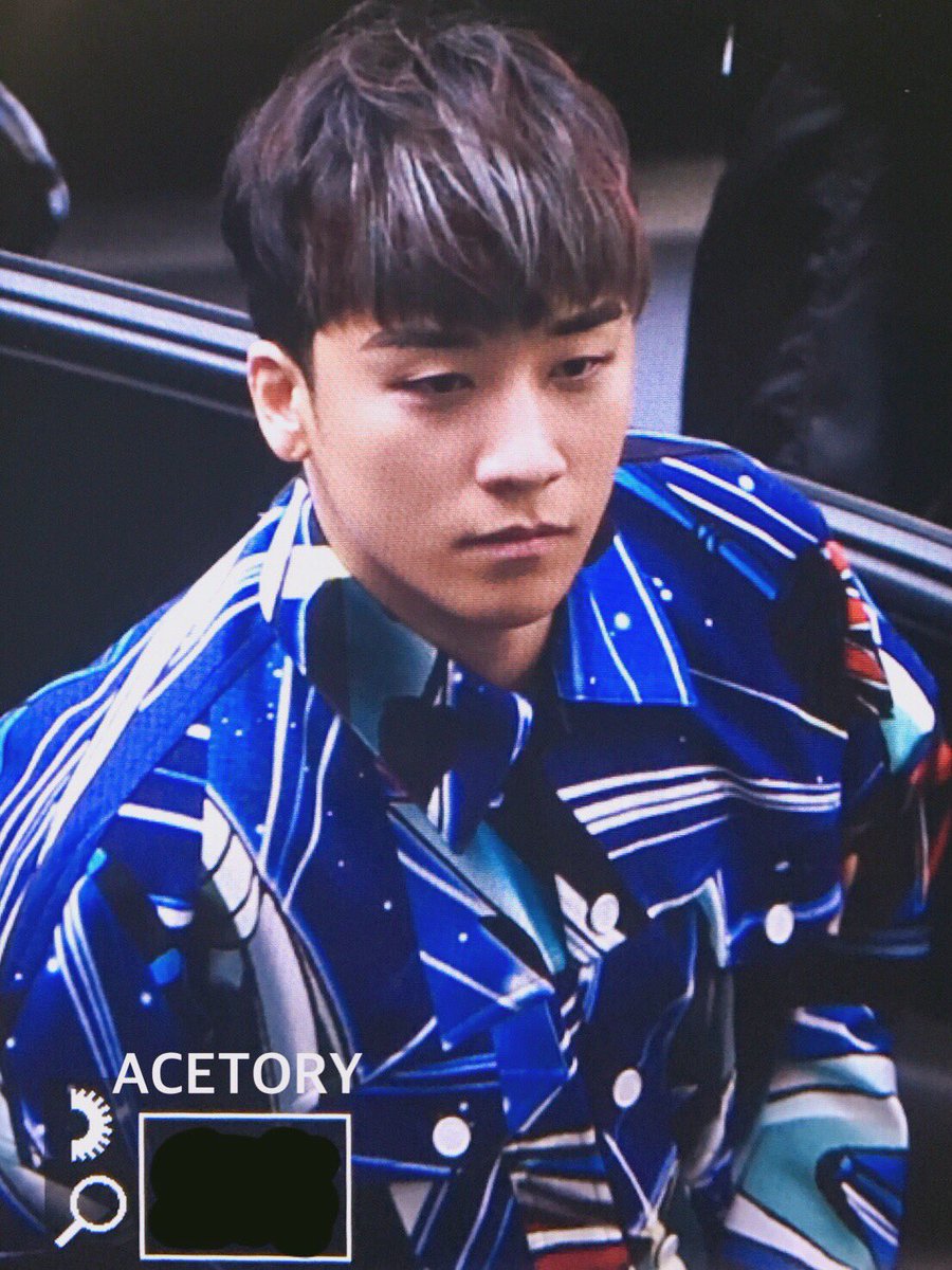 Seungri Weekly Idol 2016-12-20 (1)