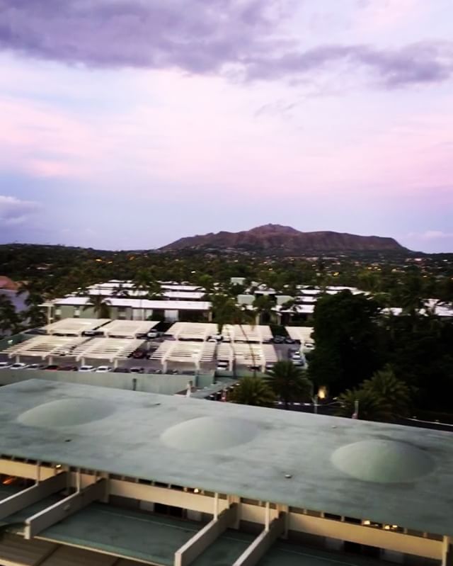 G-Dragon Instagram Oct 25, 2016 3:03am Beautiful Morning in Honolulu