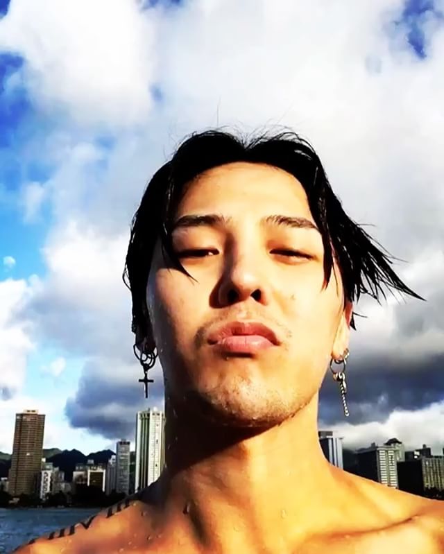 G-Dragon Instagram Oct 26, 2016 4:29pm 