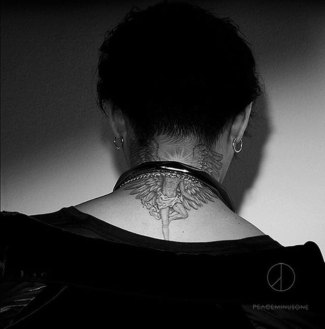 G-Dragon Instagram Nov 9, 2016 2:32pm @peaceminusonedotcom
