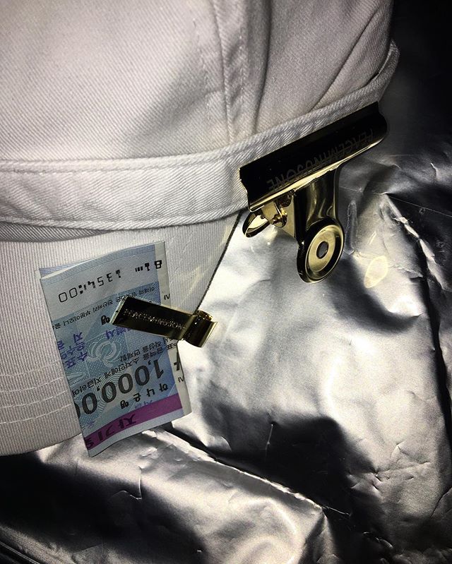 G-Dragon Instagram Dec 27, 2016 11:09am @peaceminusonedotcom