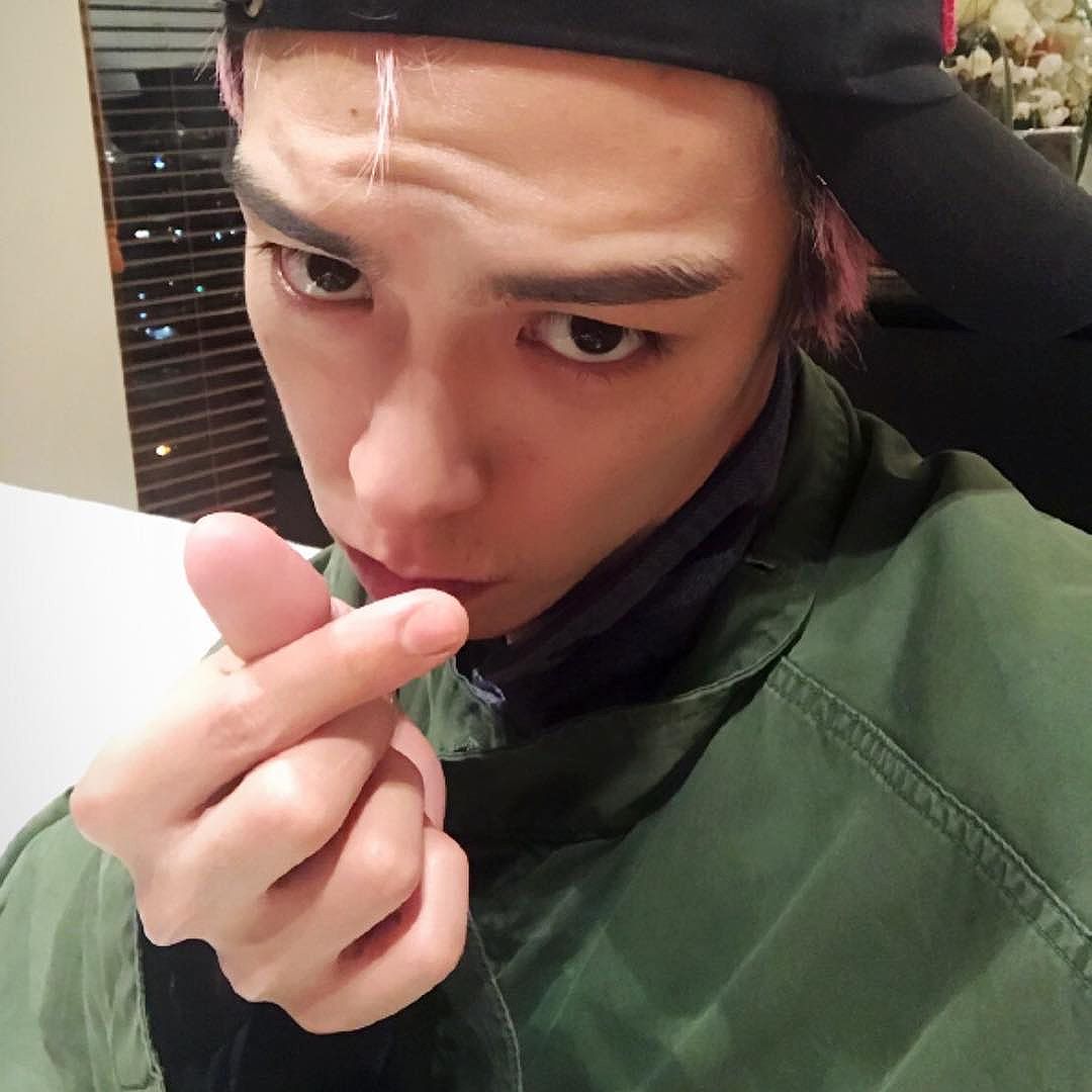 TOP Instagram Dec 16, 2016 11:47pm puple rain