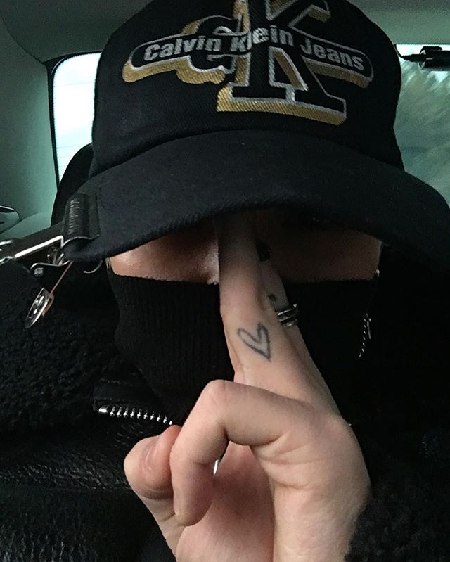 G-Dragon Instagram Dec 18, 2016 3:01pm 