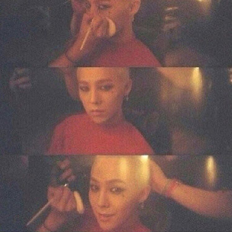 G-Dragon Instagram Dec 25, 2016 4:50pm 