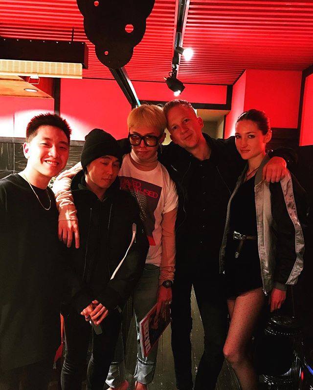 G-Dragon Instagram Dec 3, 2016 3:48am Late dinner with new friends