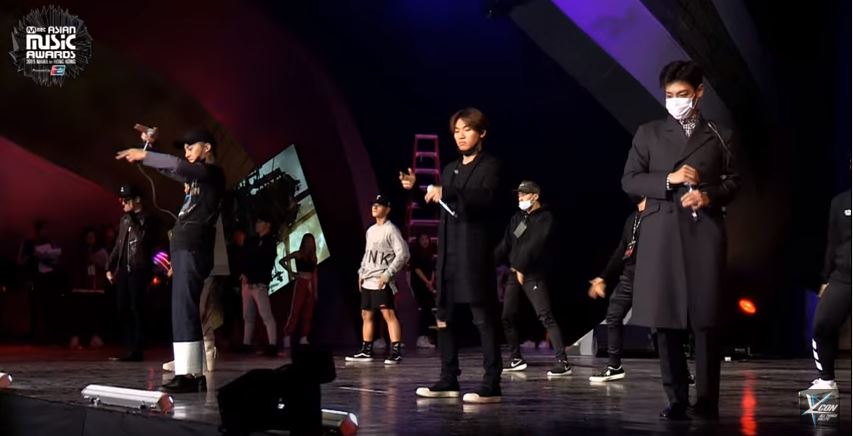 kcon-bangbangbang-rehearsal.jpg