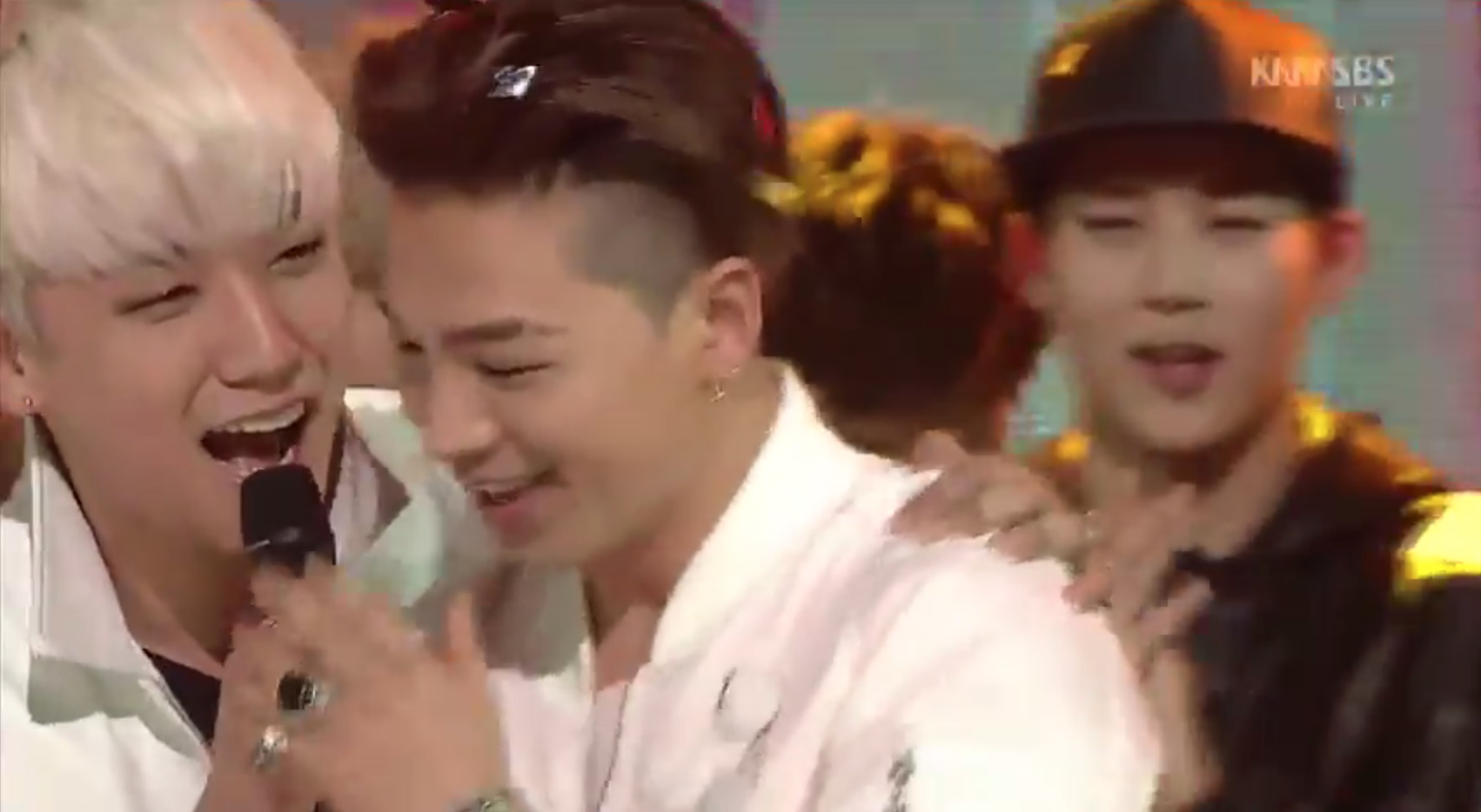 inkigayo taeyang birthday seungri