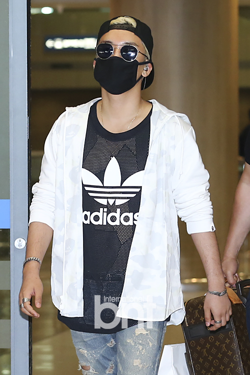 BIGBANG - Incheon Airport - 15jun2015 - BNT - 01