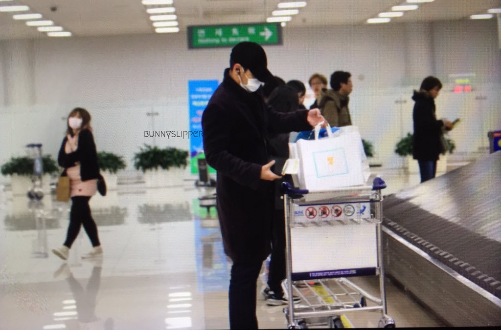 Arrival Gimpo TOP 2016-01-13 Bunnyslipper (4)