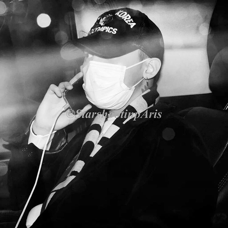 G-Dragon - Chanel Store - 25jan2016 - Starshootinparis - 04