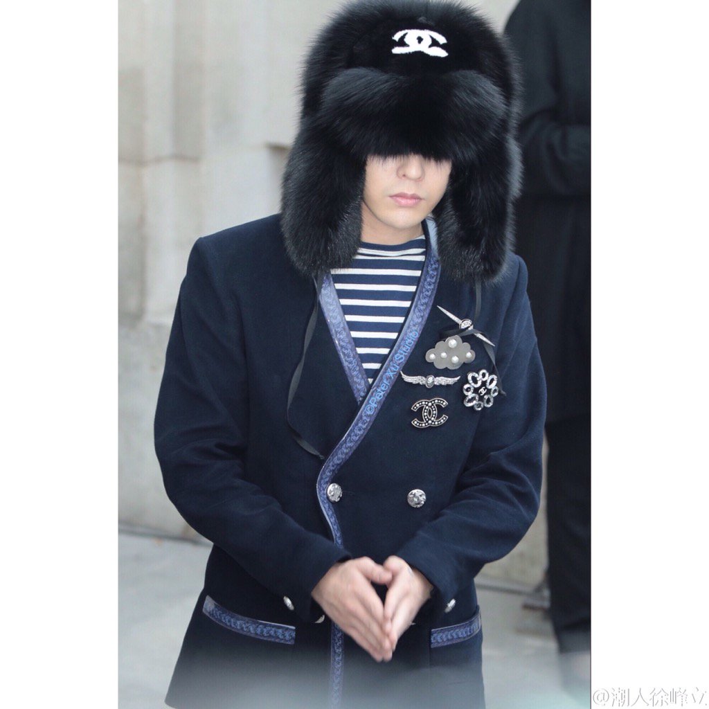 G-Dragon Chanel Haute Coutoure At Grand Palais Paris 2016-01-26 Cr On Pic (32)