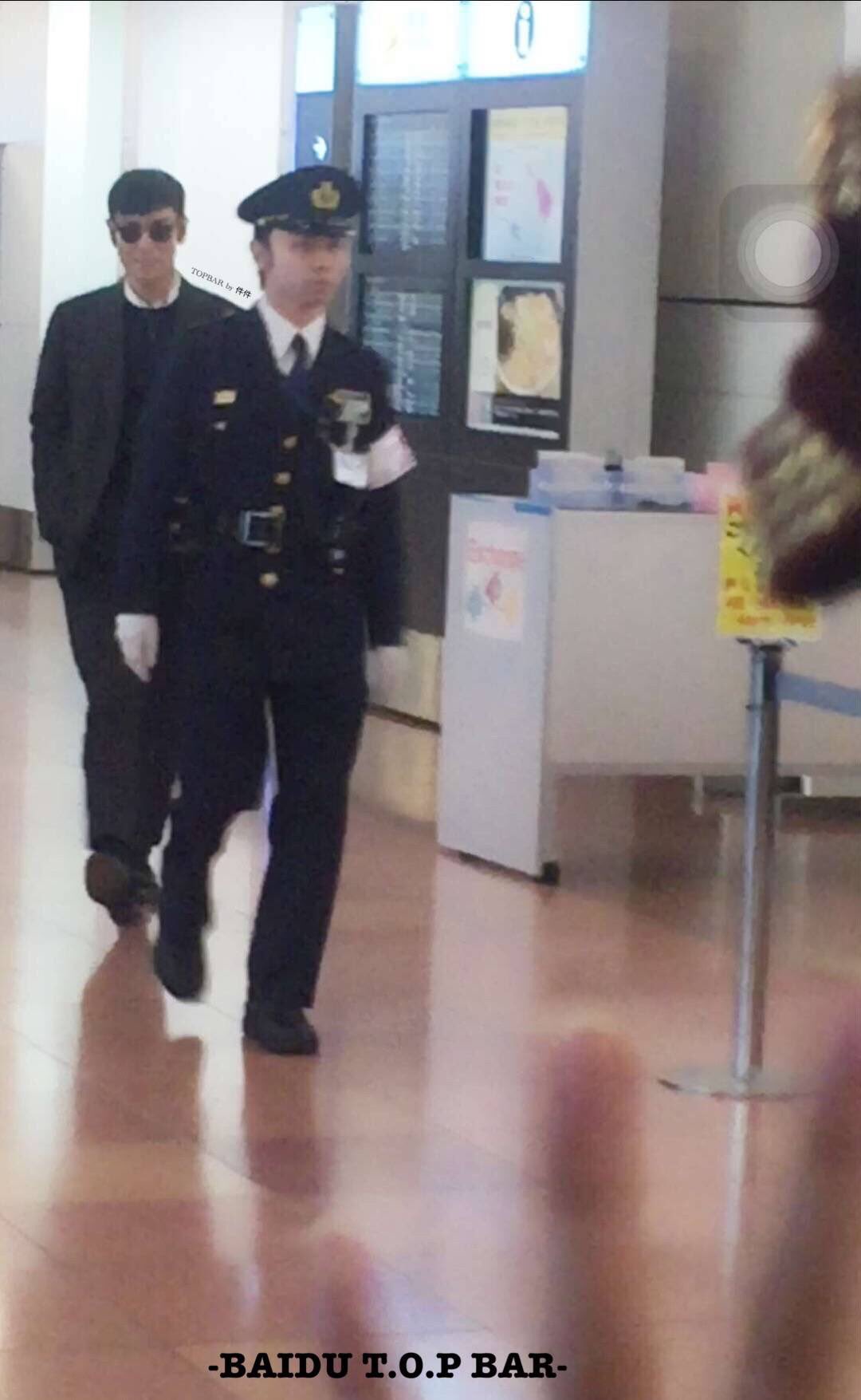 TOP Arrival Tokyo From Seoul 2016-02-22 (3)