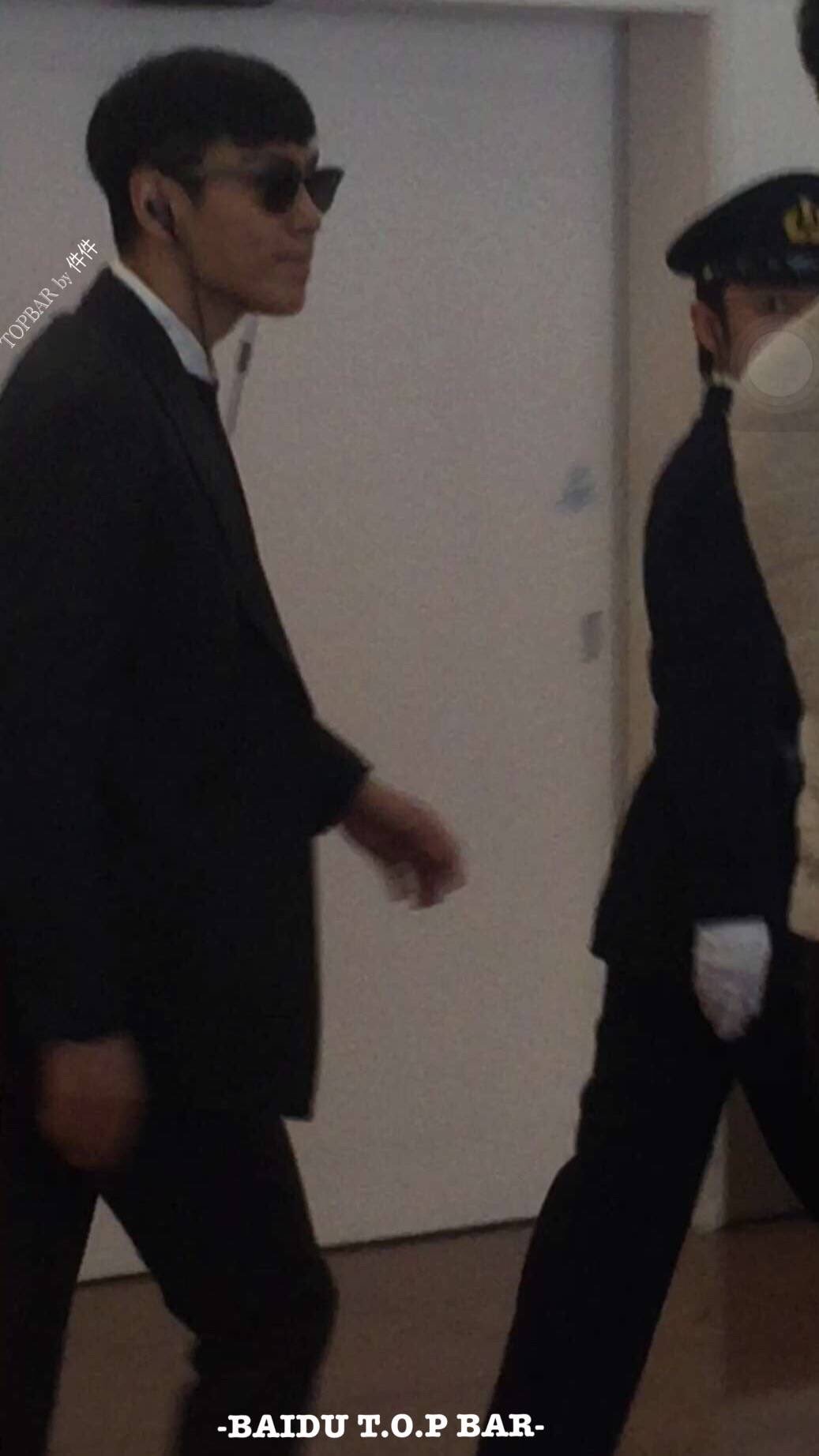 TOP Arrival Tokyo From Seoul 2016-02-22 (4)