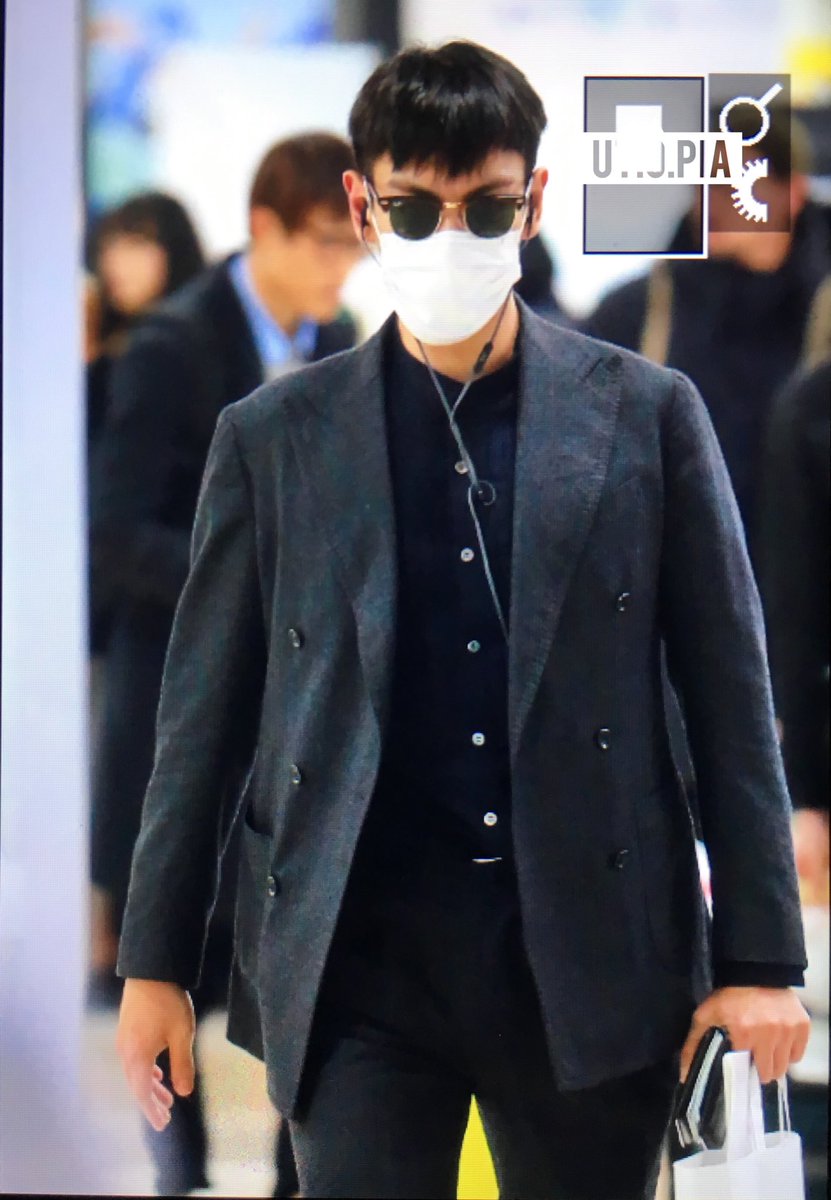 TOP Arrival Seoul Gimpo 2016-02-25 (2)