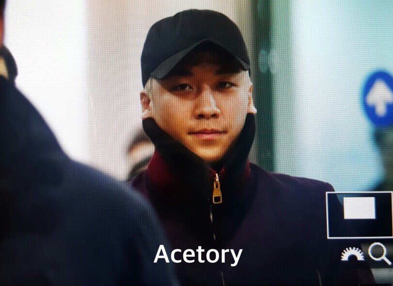 Seungri Arrial Seoul Gimpo 2016-02-25 (9)